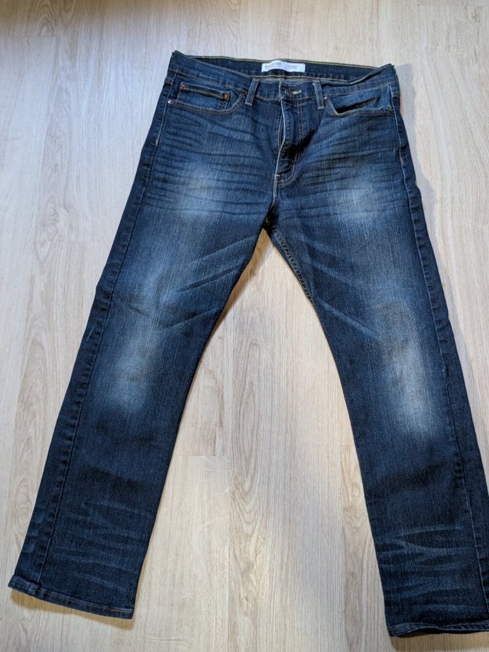 Signature Levi Strauss S51 Men's Jeans Straight Leg Whiskered Wash 34x30